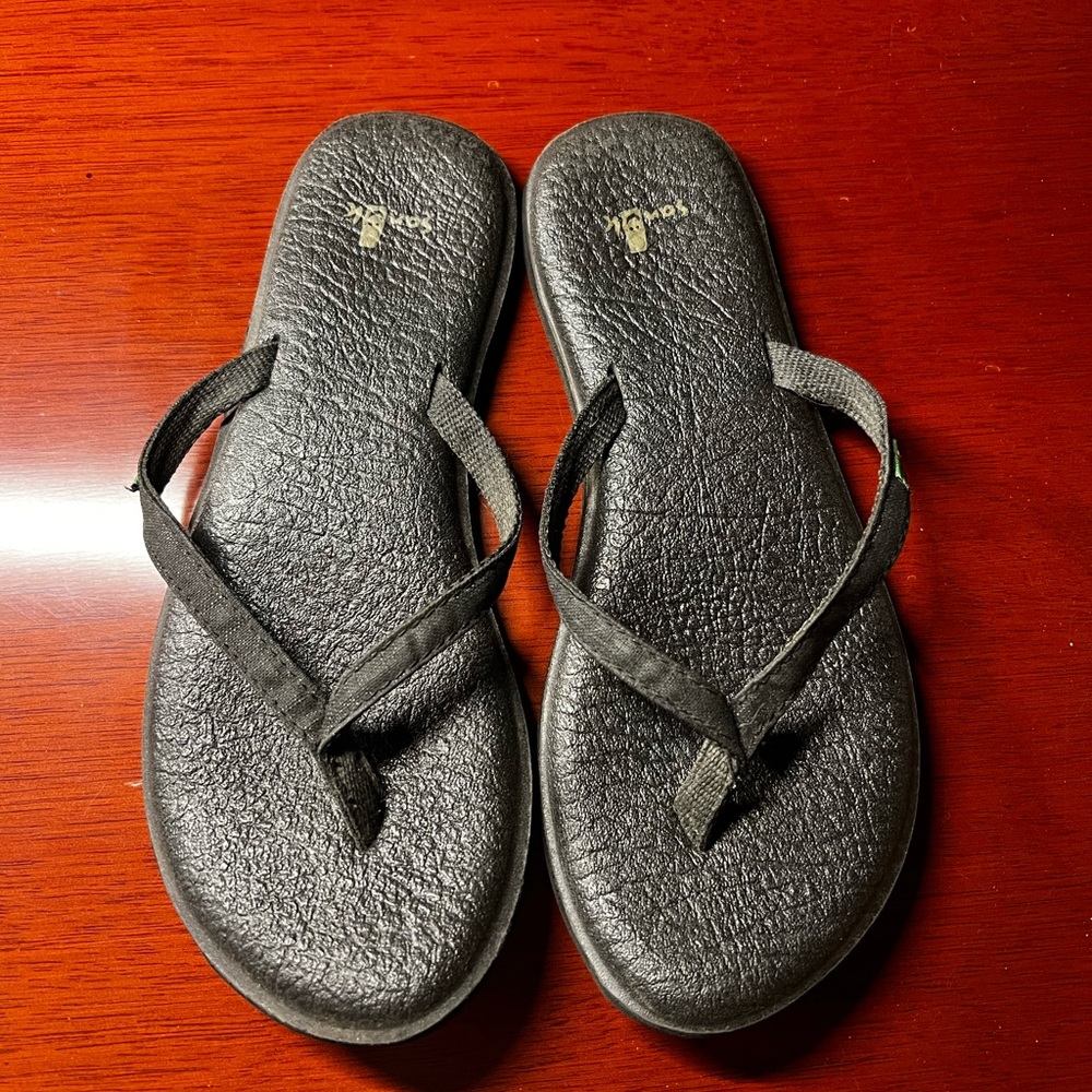 Sanuk Women's Yoga Mat Black Sandals